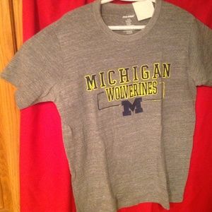 Michigan Wolverines tshirt